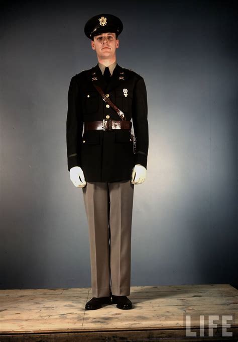 wwii uniforms for men